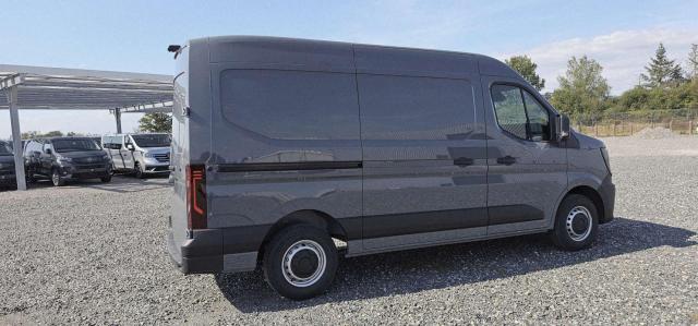 Renault Master image 2