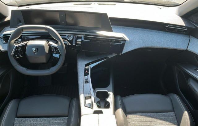 Peugeot 3008 image 2