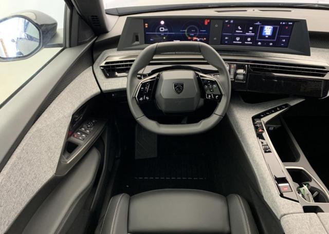 Peugeot 3008 image 2