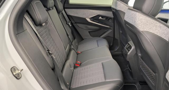 Peugeot 3008 image 3