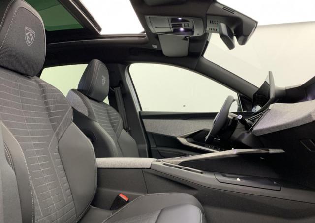 Peugeot 3008 image 3
