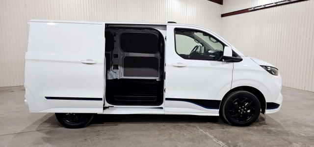 Ford Transit Custom image 9