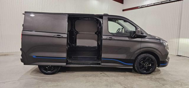 Ford Transit Custom image 7