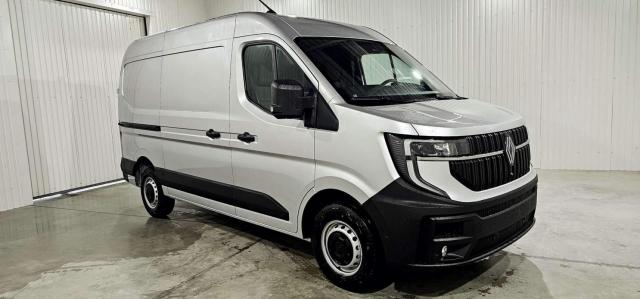 Renault Master image 2