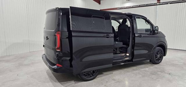 Volkswagen Transporter image 6