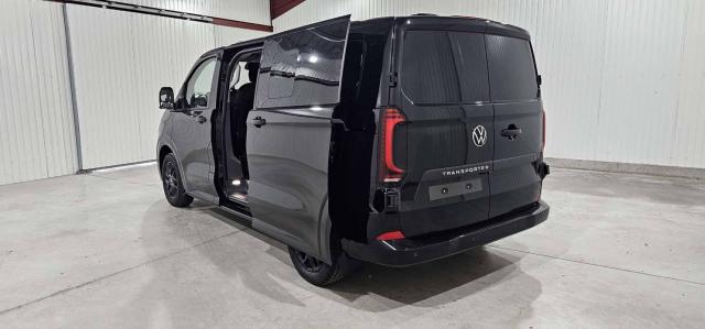 Volkswagen Transporter image 2