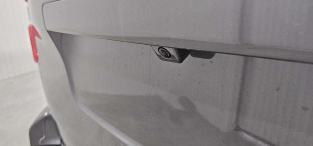 Peugeot Traveller image 5