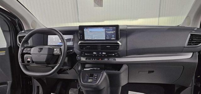 Peugeot Traveller image 6