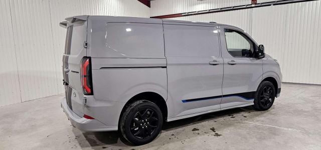 Ford Transit Custom image 3
