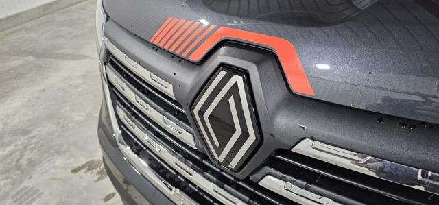 Renault Trafic image 2