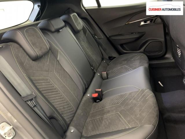 Peugeot 2008 image 7