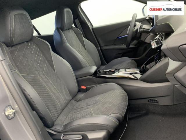 Peugeot 2008 image 1