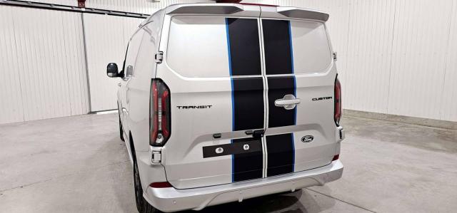 Ford Transit Custom image 9