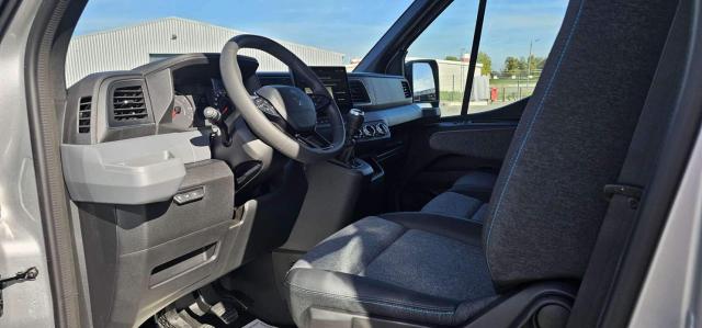 Renault Master image 8