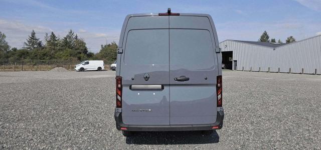 Renault Master image 1