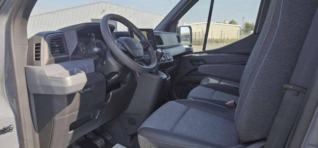 Renault Master image 9