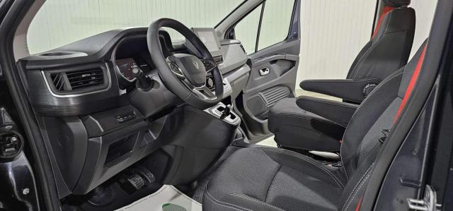 Renault Trafic image 3