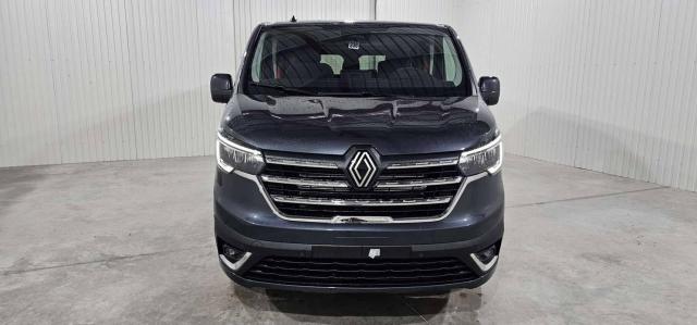 Renault Trafic image 2