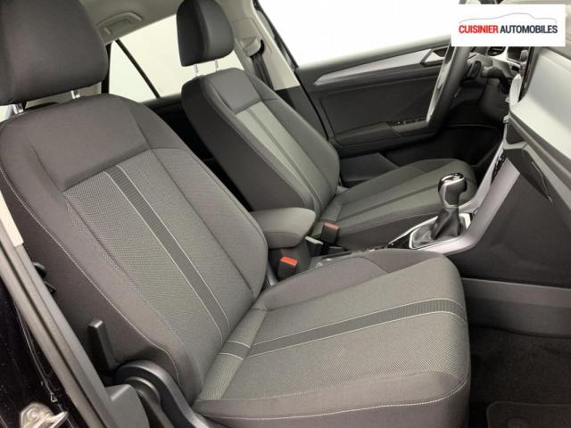 Volkswagen T-Roc image 2