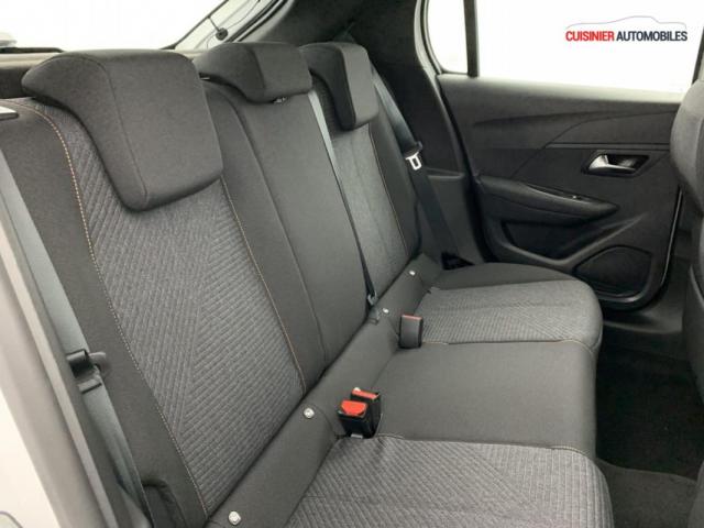 Peugeot 208 image 8