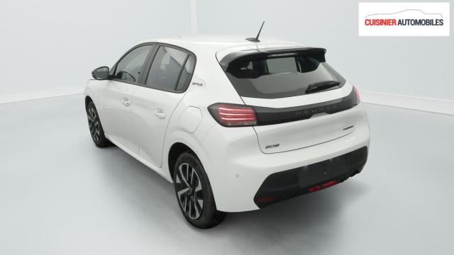 Peugeot 208 image 3