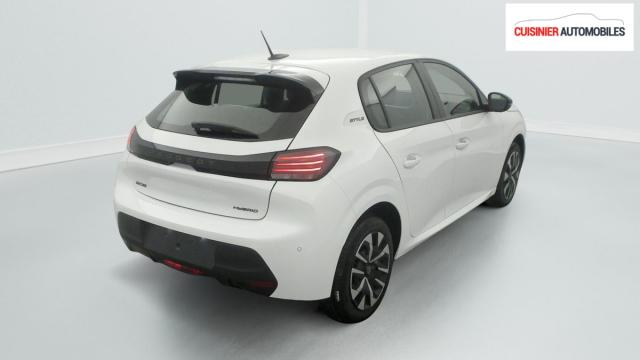 Peugeot 208 image 2