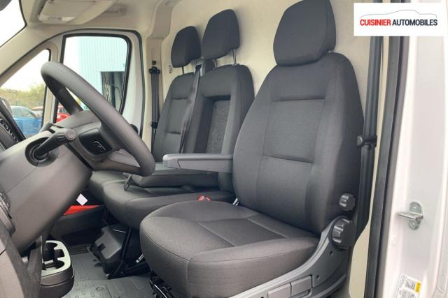 Peugeot Boxer image 2