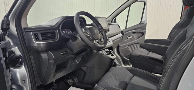 Renault Trafic image 4