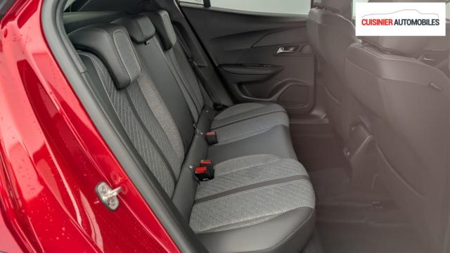 Peugeot 2008 image 4