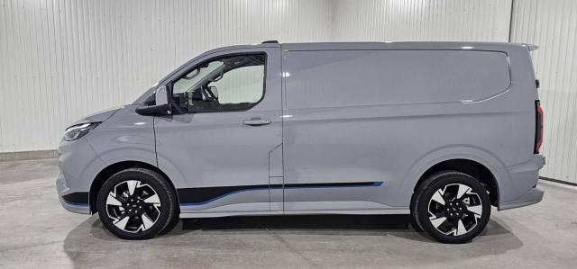 Ford Transit Custom image 8
