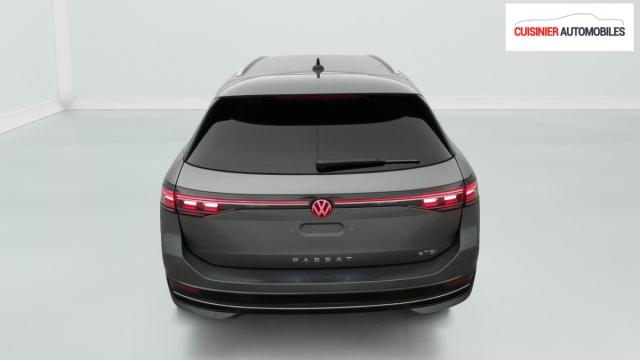 Volkswagen Passat image 5