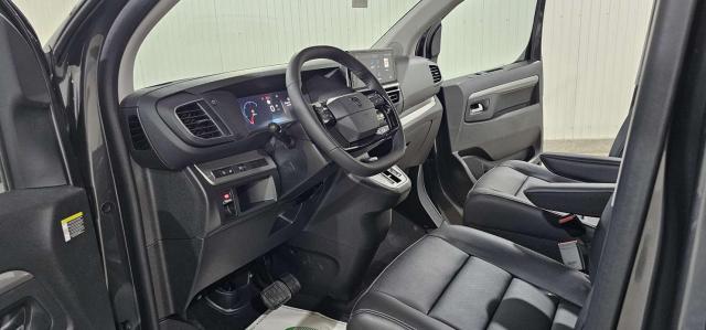 Peugeot Traveller image 7