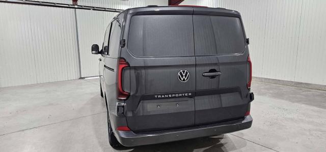 Volkswagen Transporter image 2