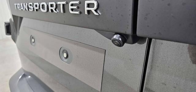 Volkswagen Transporter image 2