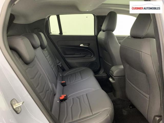 Jeep Avenger image 4