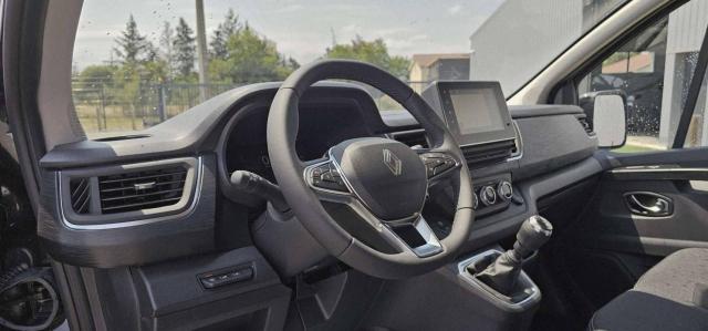 Renault Trafic image 1