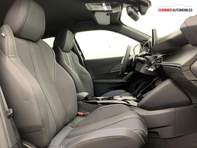 Peugeot 2008 image 8