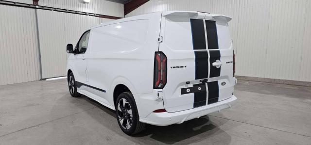 Ford Transit Custom image 6