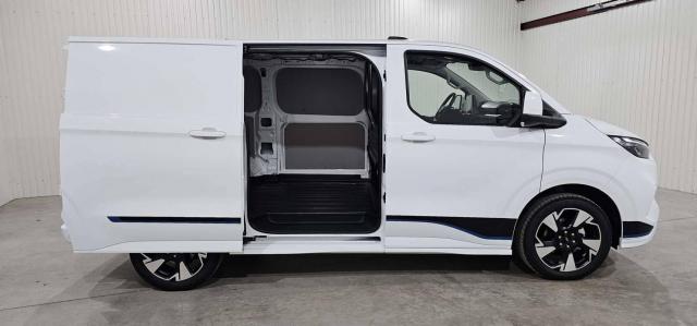 Ford Transit Custom image 1