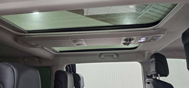 Peugeot Traveller image 2
