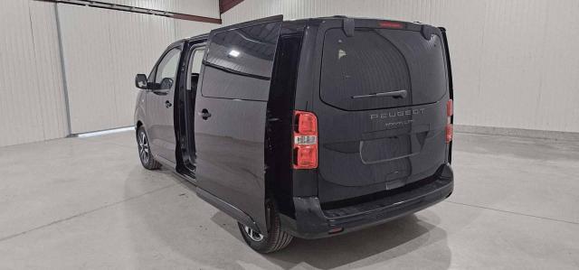 Peugeot Traveller image 2