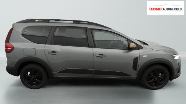 Dacia Jogger image 1