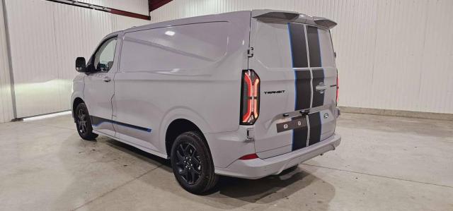 Ford Transit Custom image 9