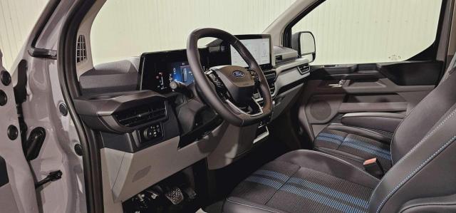 Ford Transit Custom image 8