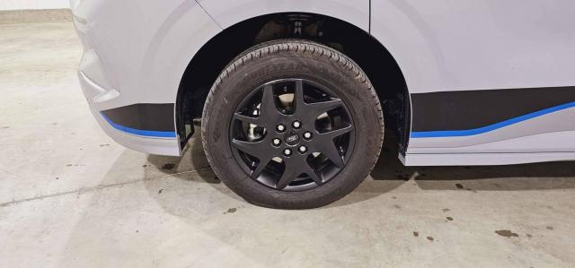 Ford Transit Custom image 2