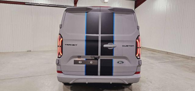 Ford Transit Custom image 3