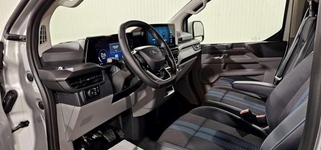 Ford Transit Custom image 3