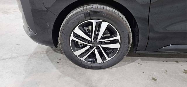 Peugeot Traveller image 8