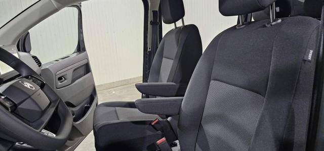 Citroen Jumpy image 2