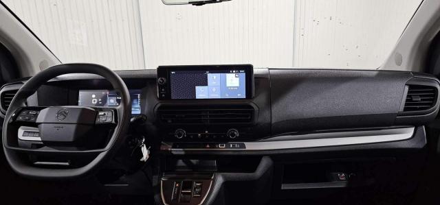Citroen Jumpy image 8